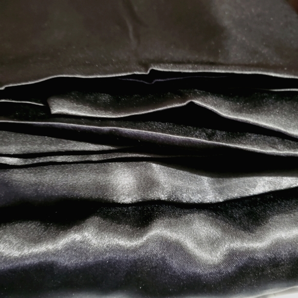 ✿◡✿ New! 4 pc. Silk Sheet Set! Cali King! ✿◡✿ - Picture 2 of 5